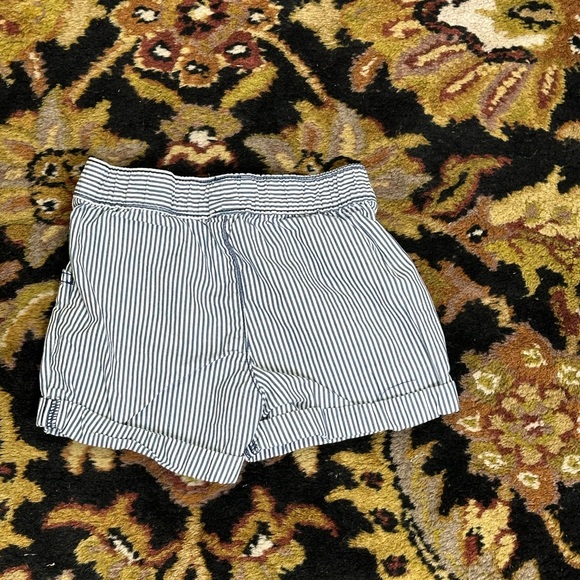 Carter’s 24 Month Girls Stripe Shorts - Picture 3 of 4